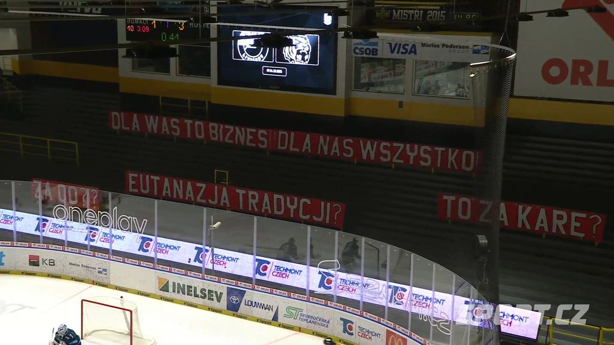 Ticho v Litvínově. Fanoušci vyklidili kotel, vadí jim nečinnost vedení i majitele